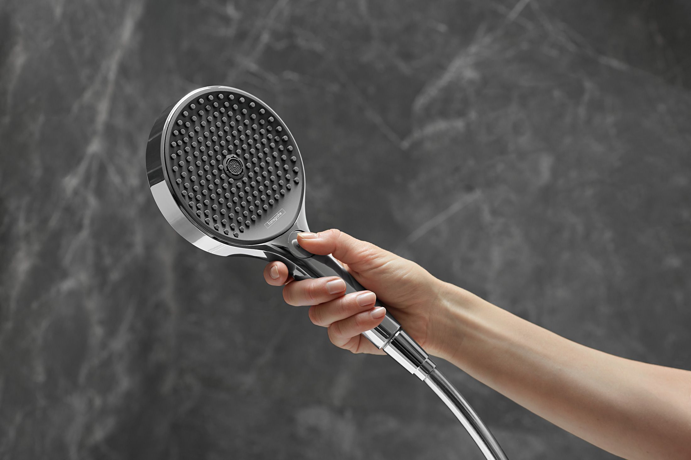 Душевой набор Hansgrohe Rainfinity 27673000 с двумя полками хром