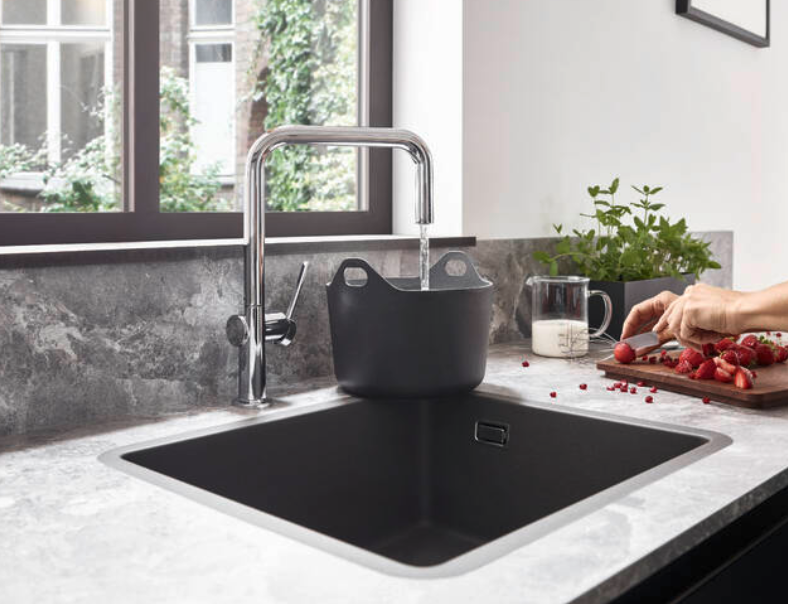 Однорычажный смеситель для кухни HANSGROHE Talis M54 72806000 1 jet, цвет Хром