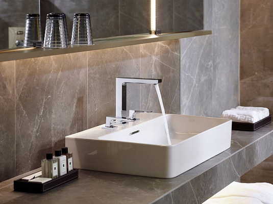 Смеситель для раковины Hansgrohe Metropol 32515140 на 3 отверстия, со сливным донным клапаном Push-Open, шлифованная бронза