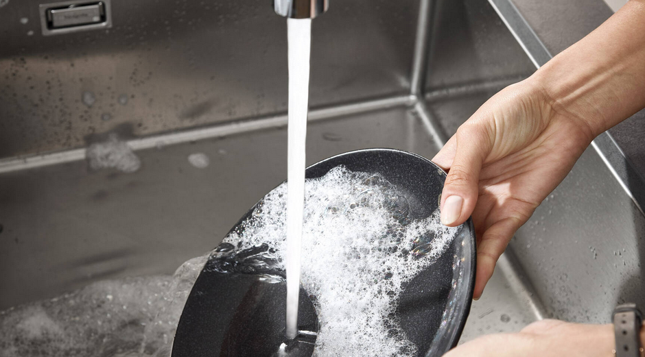 Однорычажный смеситель для кухни с поворотным изливом HANSGROHE Talis Select S 72820800 цвет Нержавеющая сталь