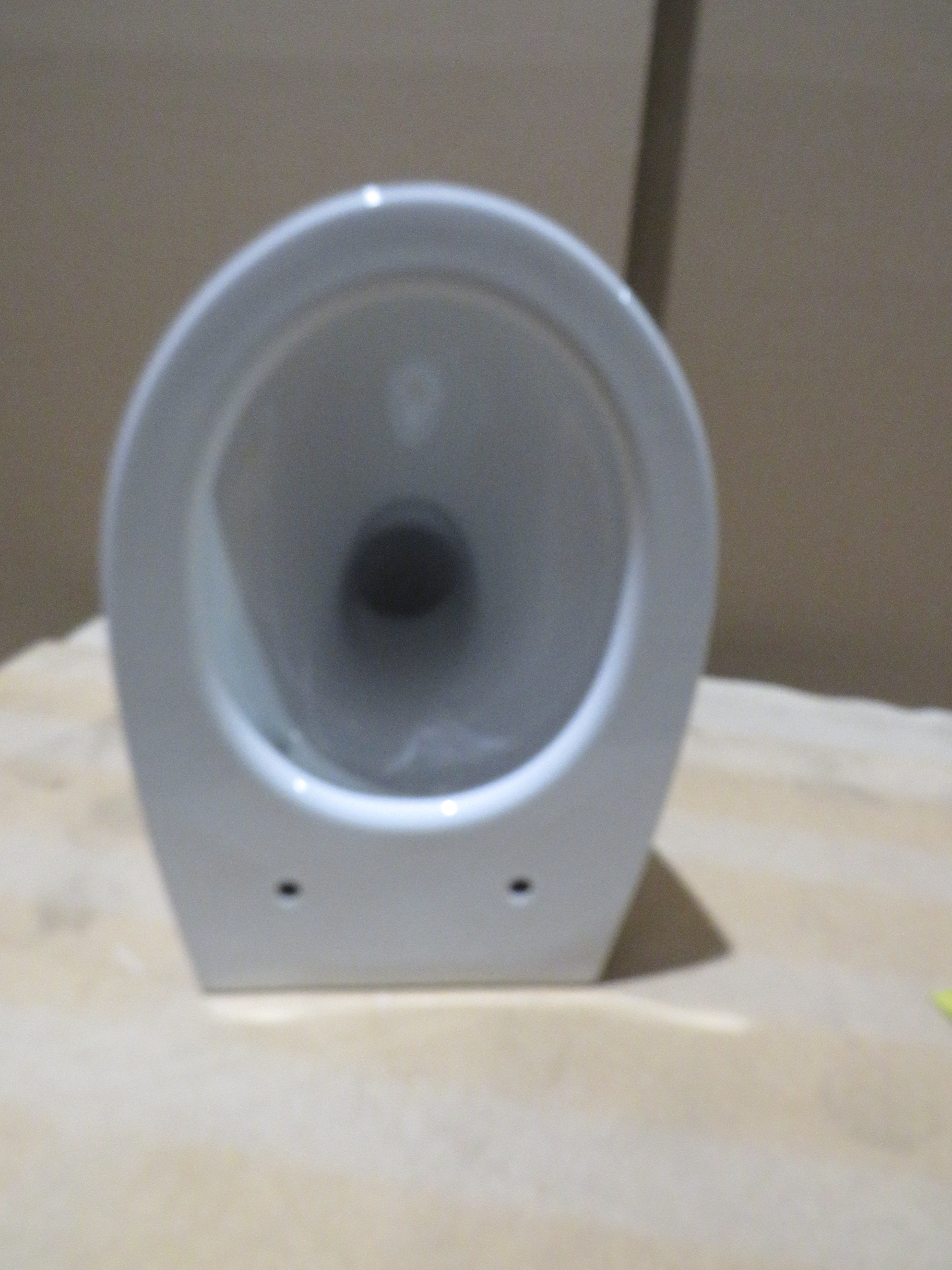 УЦЕНКА. Унитаз подвесной безободковый GSI MODO  981611_УЦ/10   520 мм х 370 мм, белый глянцевый / Дефект:  уколы в эмали