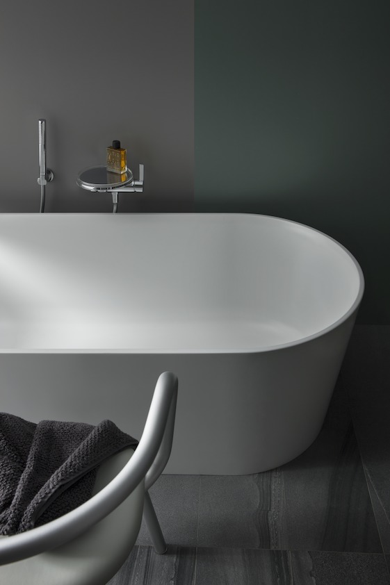 Свободностоящая  ванна  Laufen   Val  2.3028.2.000.000.1,  160х75 см, из материала  Sentec, белая