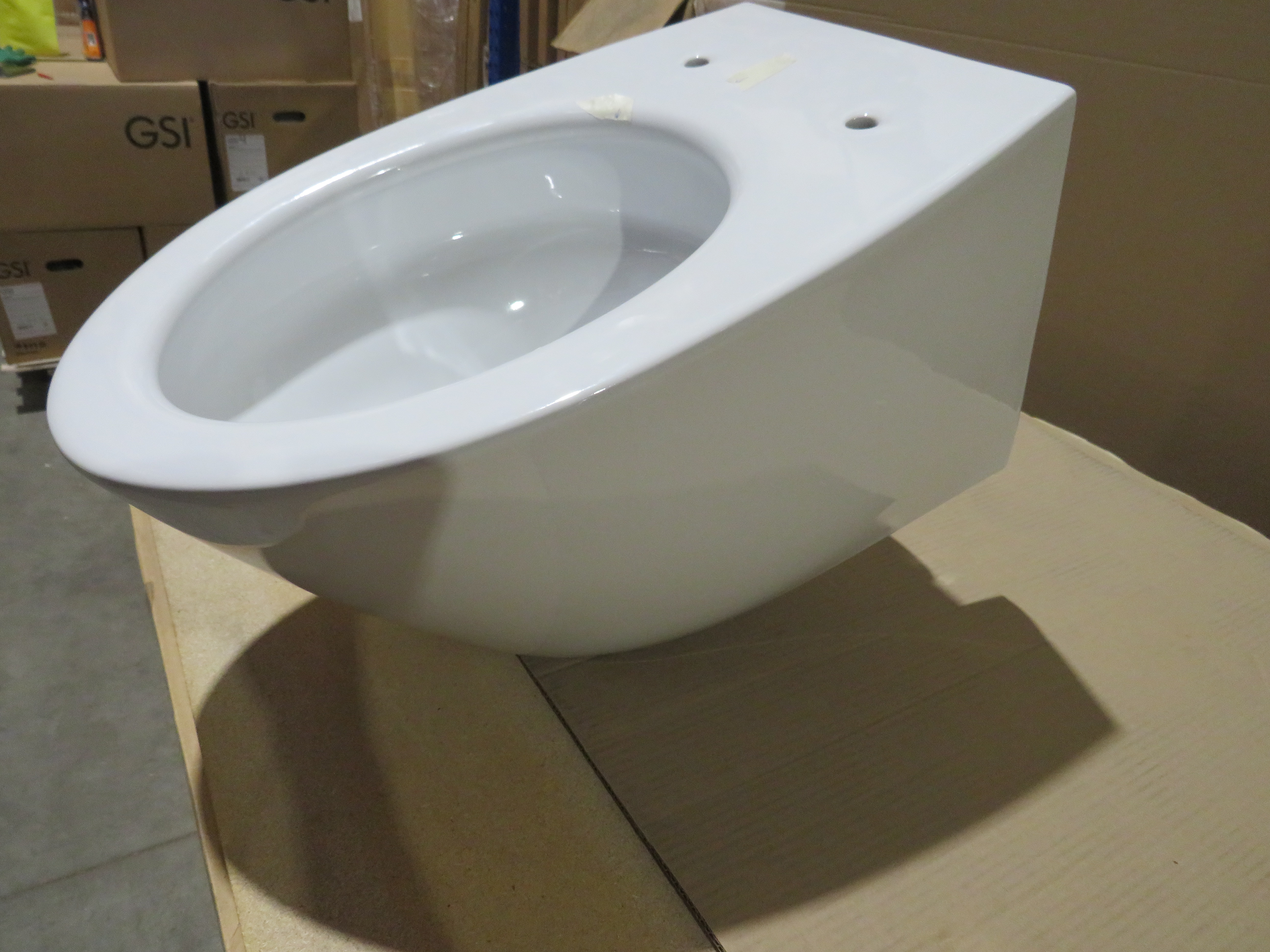 УЦЕНКА. Унитаз подвесной безободковый GSI MODO  981611_УЦ/13   520 мм х 370 мм, белый глянцевый / Дефект: точки и неровность эмали