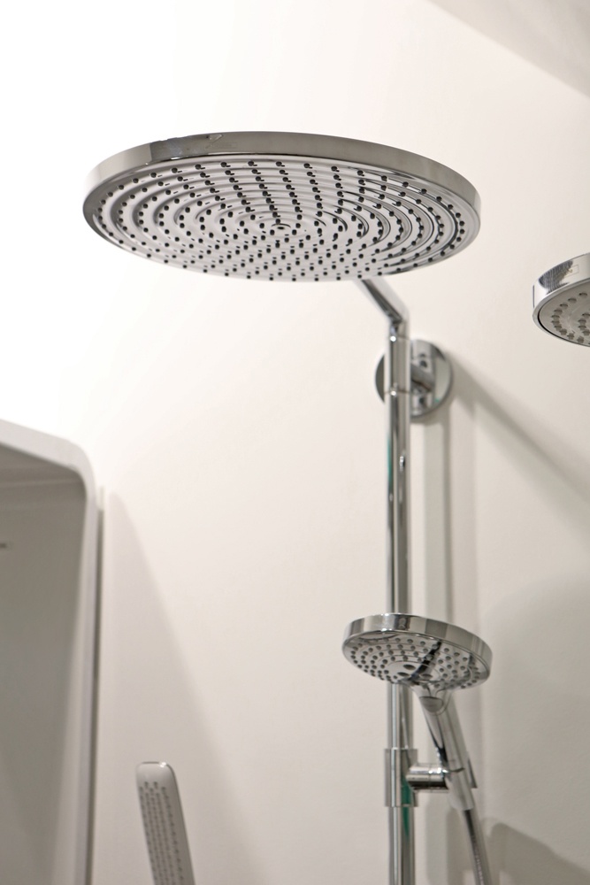 Душевой комплект Hansgrohe Raindance Select 27114000 Showerpipe 300 с термостатом хром