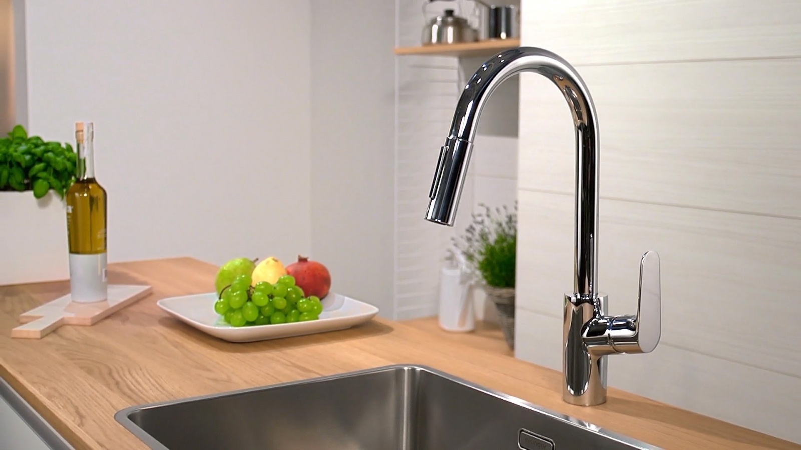 Смеситель для кухни с выдвижным душем Hansgrohe Focus 31815800 Хром