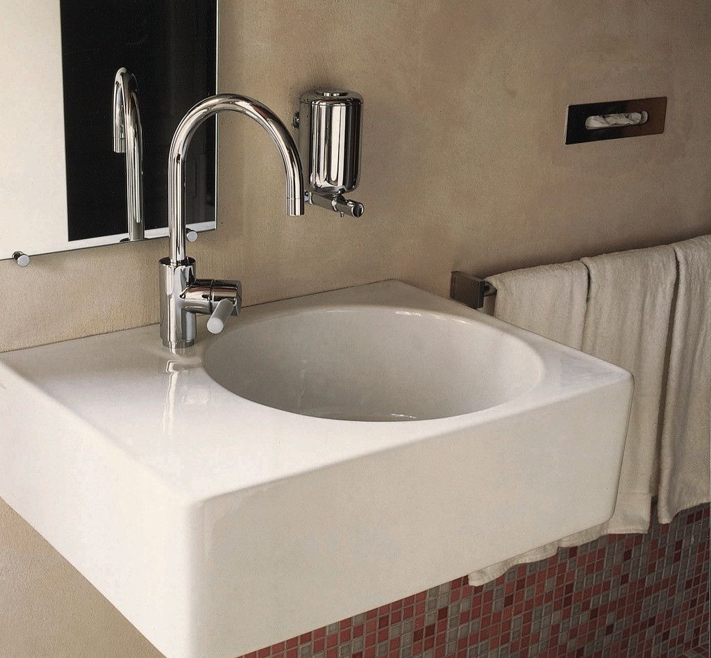 Раковина подвесная Duravit Scola 0684600000 615х46см