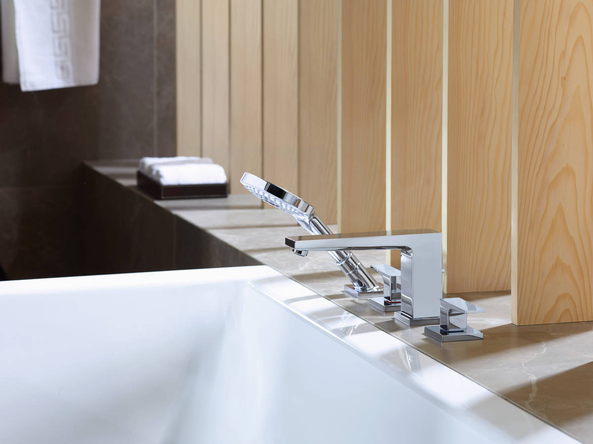 Смеситель на борт ванны на 4 отверстия Hansgrohe Metropol 32552000 Хром