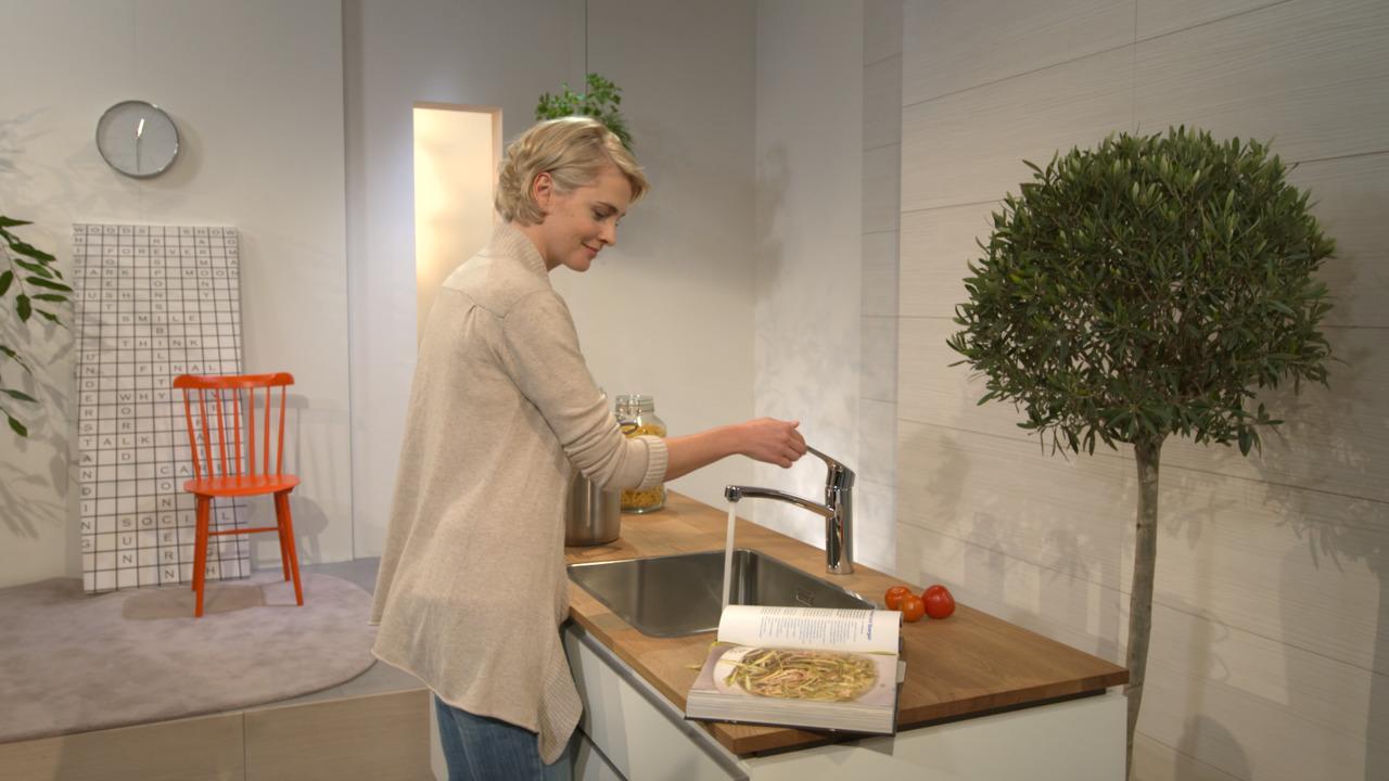 Кухонный смеситель однорычажный 1jet HANSGROHE Focus M41 31806000 160 мм, цвет Хром