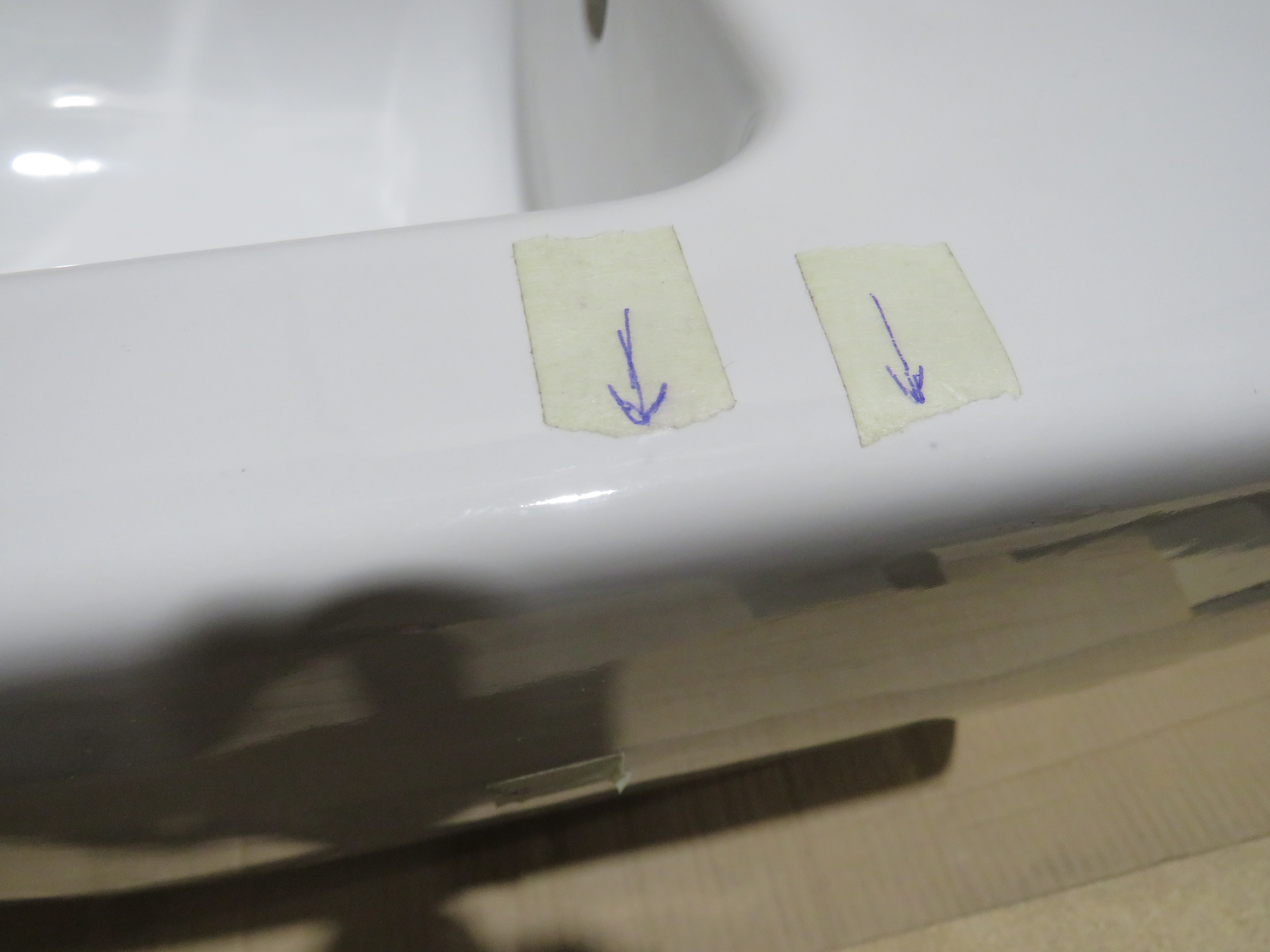 УЦЕНКА. Биде подвесное GSI PURA   8864111_УЦ/7     500 мм х 360 мм, с отверстием под смеситель, с переливом, без крепежа FISR2, белый глянцевый /Дефект: черные точки в эмали.