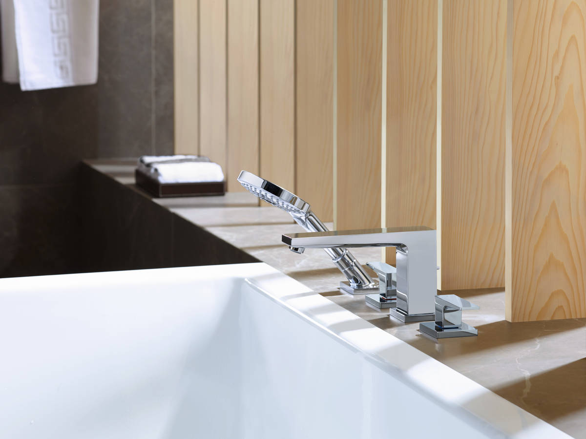 Смеситель на борт ванны на 4 отверстия Hansgrohe Metropol 32552000 Хром