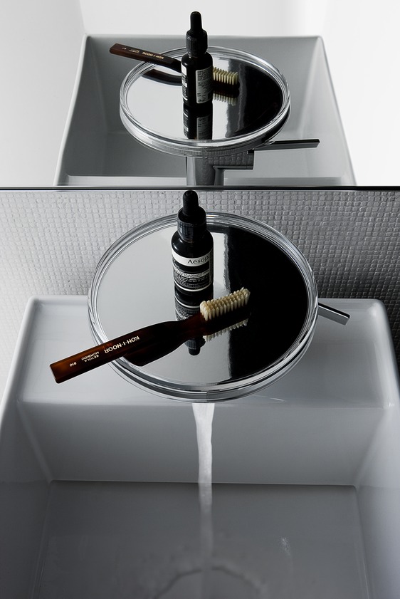 Раковина напольная Laufen  Kartell by Laufen 811331  37,5 см свободностоящая, без отверстия под смеситель