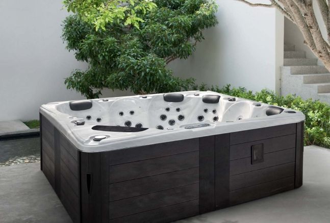 Бассейн с гидромассажем GRUPPO TREESSE RODAS STANDART PROD01BP 2300 мм х 2300 мм х 870 мм, с фильтрацией, хромотерапией и дезинфекцией, аромоерапией, белый/серый