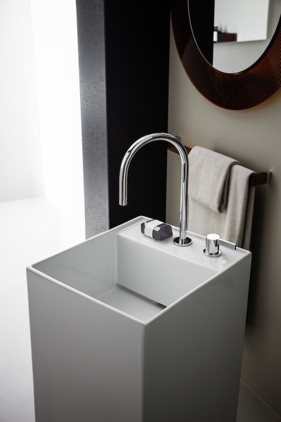 Раковина напольная Laufen  Kartell by Laufen 811331  37,5 см свободностоящая, 2 отверстия под смеситель