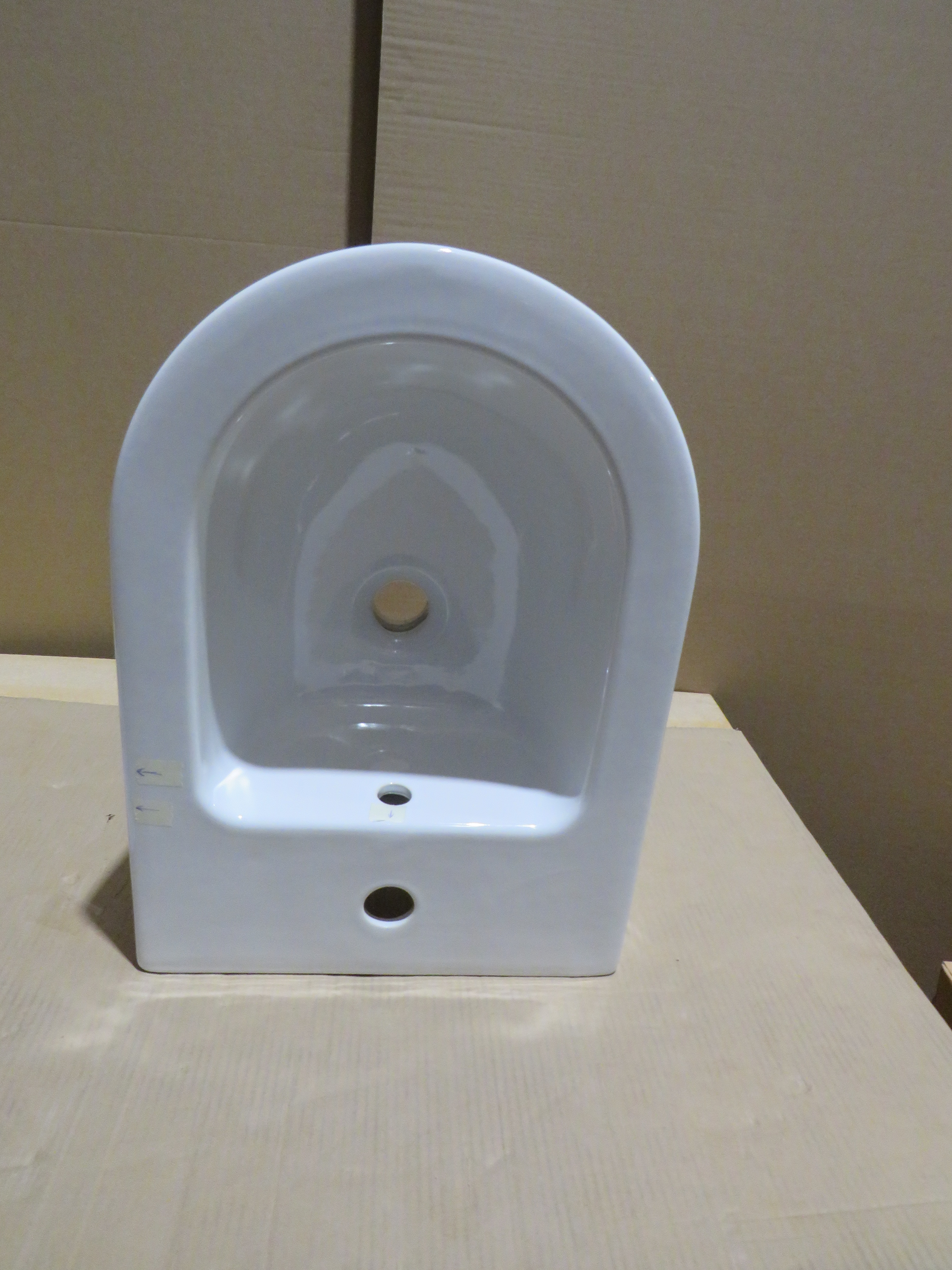 УЦЕНКА. Биде подвесное GSI PURA   8864111_УЦ/7     500 мм х 360 мм, с отверстием под смеситель, с переливом, без крепежа FISR2, белый глянцевый /Дефект: черные точки в эмали.