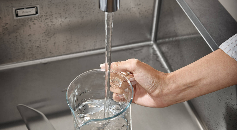 Однорычажный смеситель для кухни HANSGROHE Talis M54 72806670 1 jet, цвет Чёрный матовый