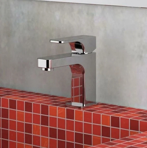 Однорычажный смеситель для раковины CISAL Cubic CU00051121 с донным клапаном, цвет Хром