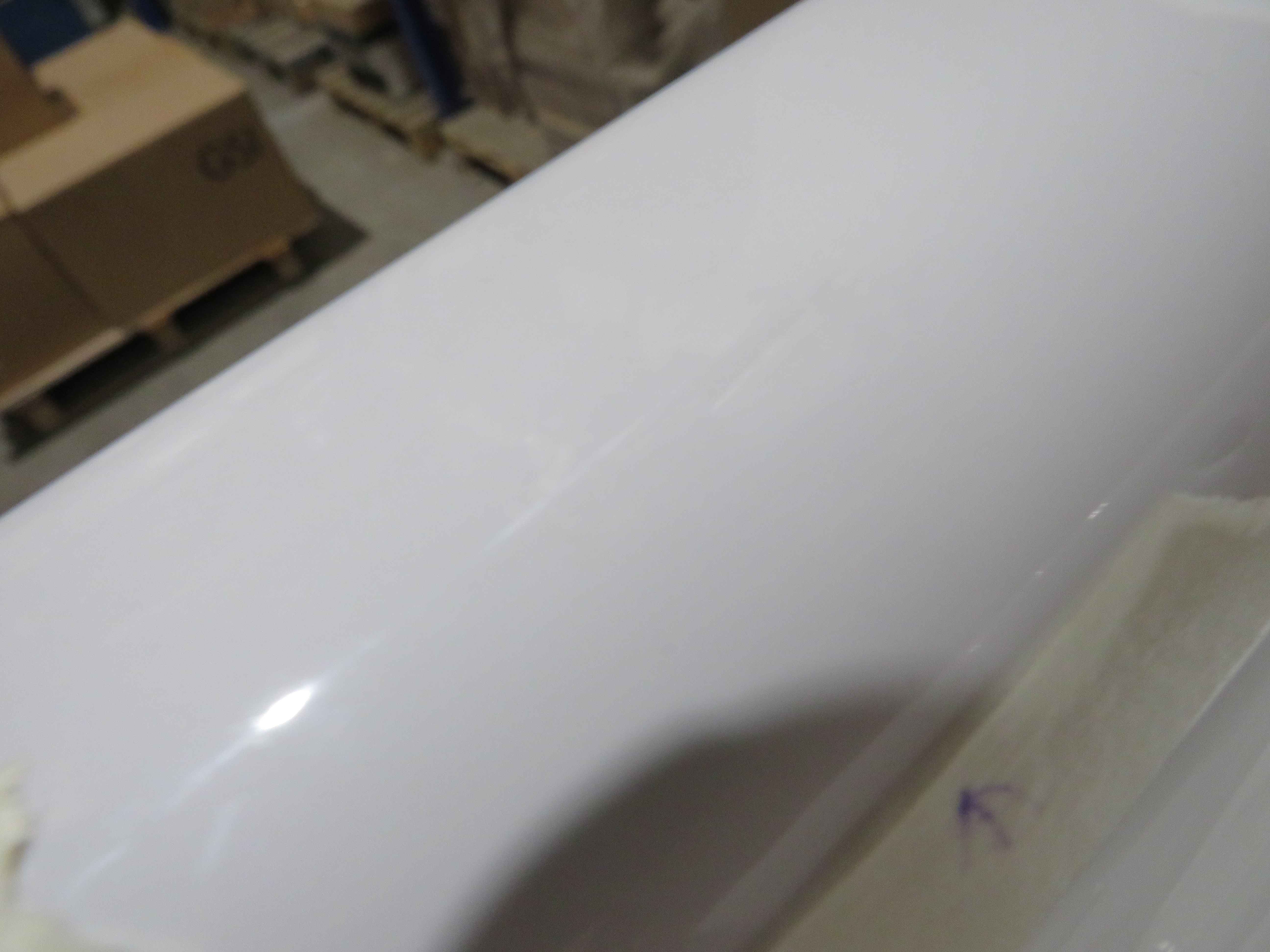 УЦЕНКА. Биде подвесное GSI NUBES   9665111_УЦ/4    550 мм х 350 мм, с отверстием под смеситель, без крепежа, цвет Белый глянцевый / Дефект: неровности керамики