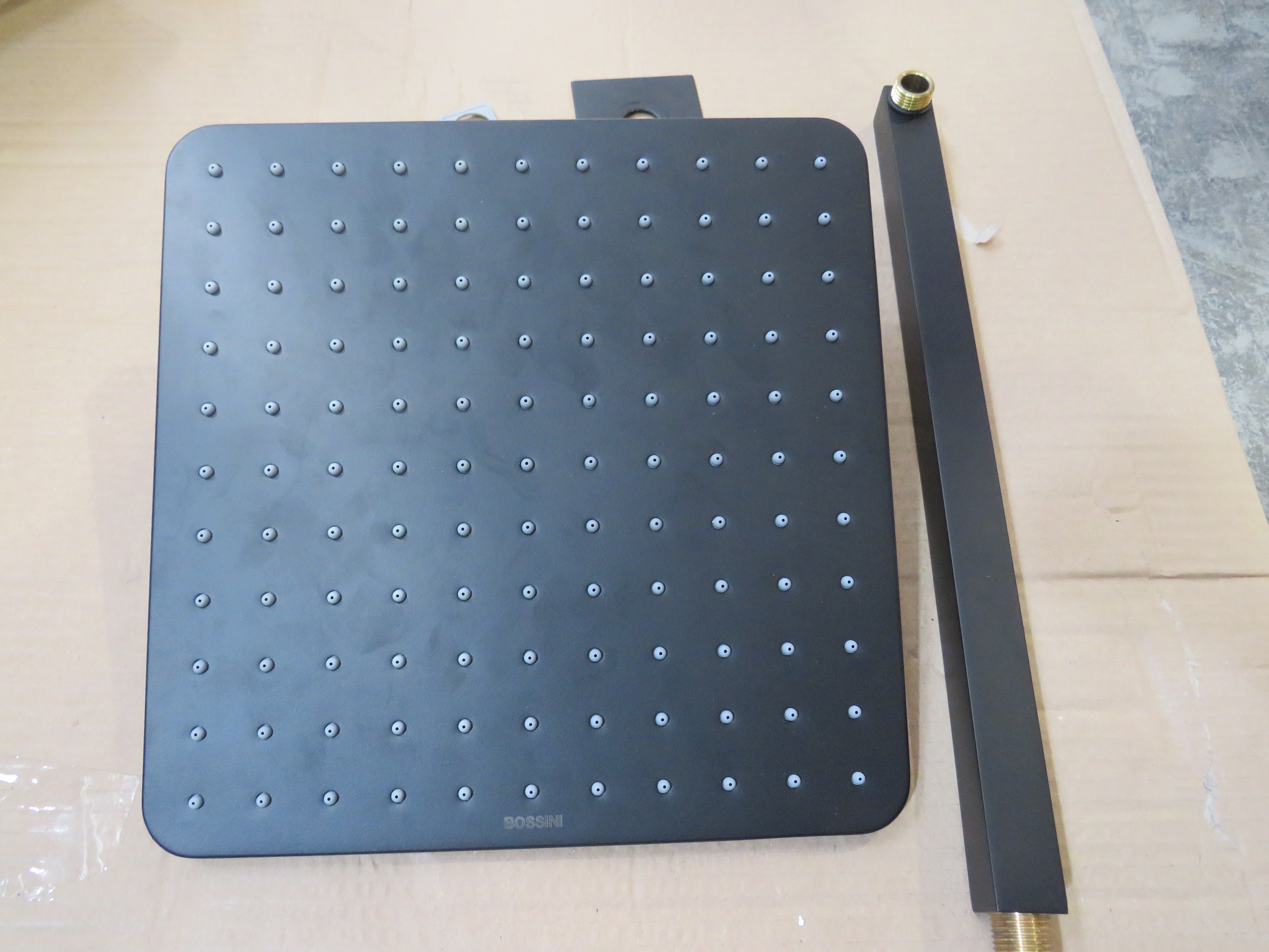 УЦЕНКА. Верхний душ Bossini Cosmo 1 режим H69598I.073_УЦ   Черный матовый/ Товар с выставки. Мелкие царапины. Состояние хорошее.