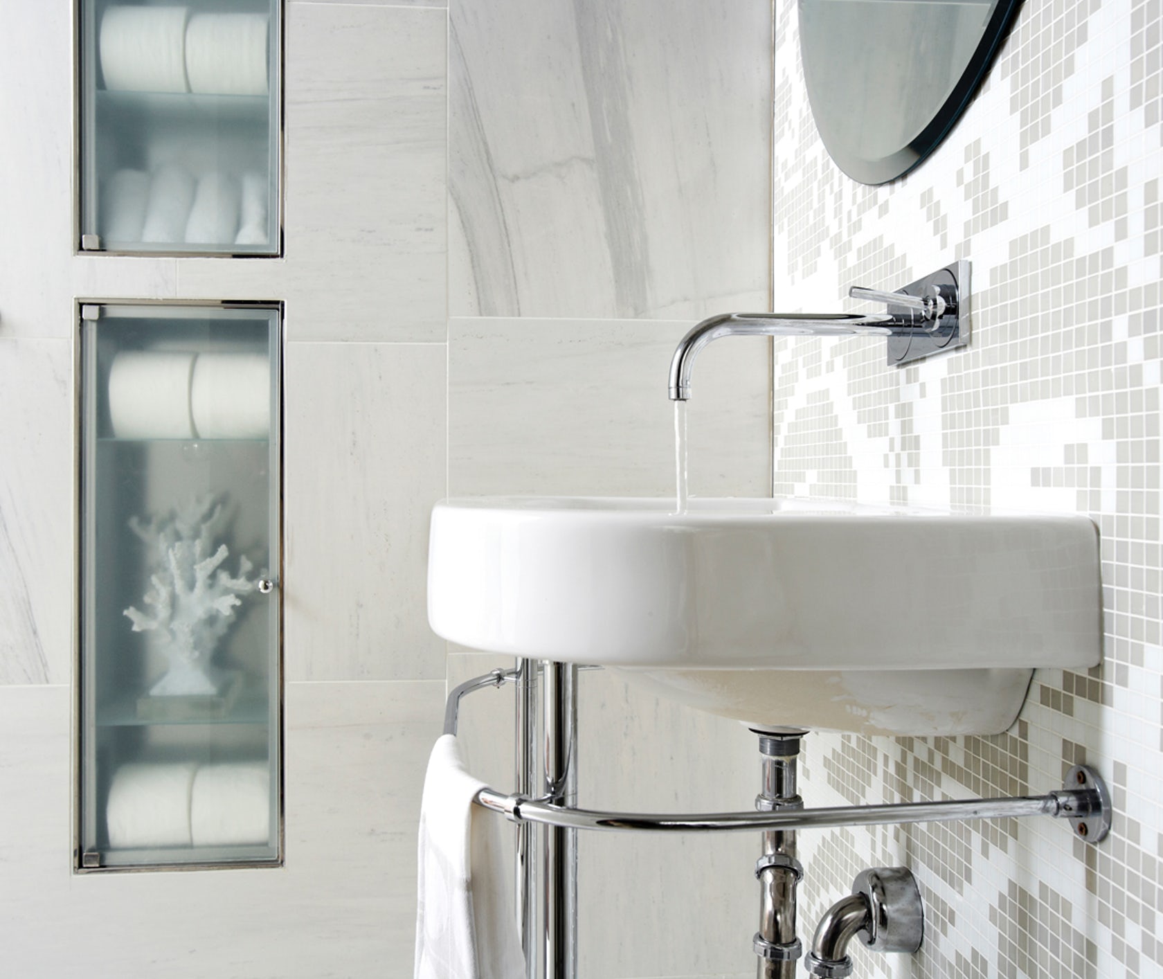 Смеситель для раковины AXOR Uno 38115000 настенный хром