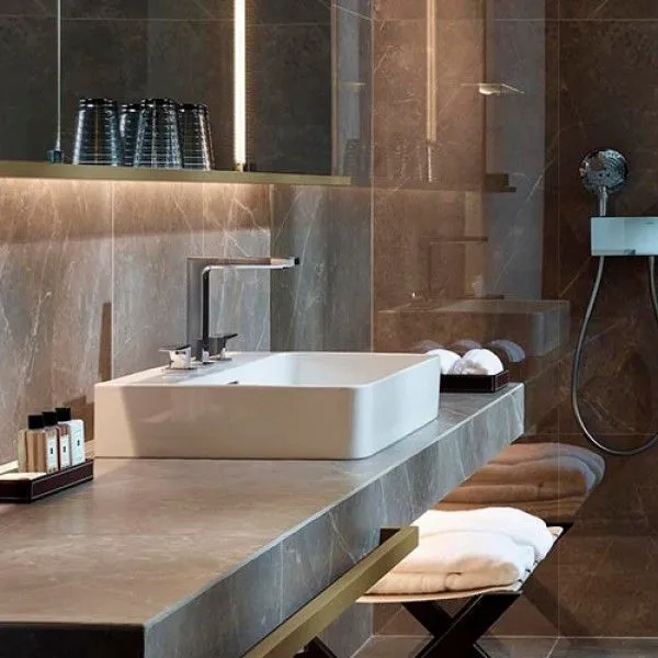 Смеситель для раковины на 3 отверстия с донным клапаном Hansgrohe Metropol 32514000 Хром