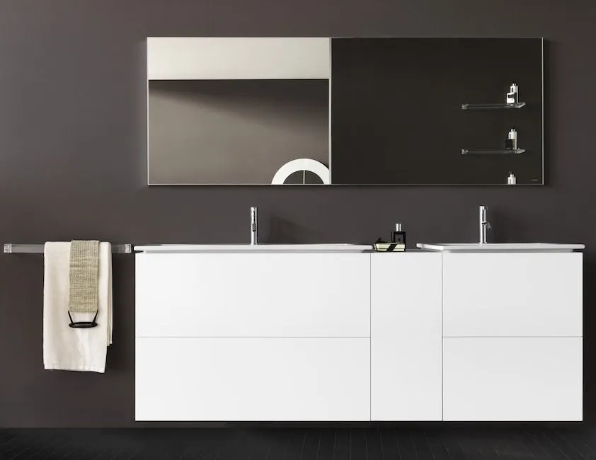 Полотенцедержатель Kartell by Laufen  3.8133.0.083.000.1  300 мм, пластик голубой.