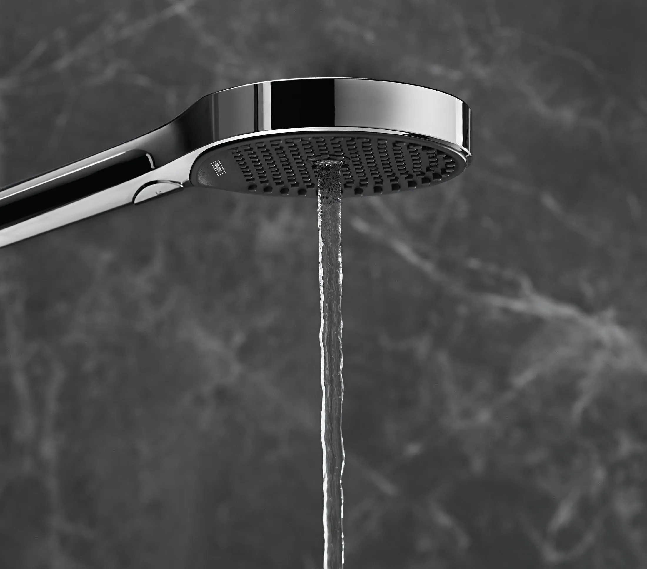 Душевой набор Hansgrohe Rainfinity 27671000 с одной полкой хром