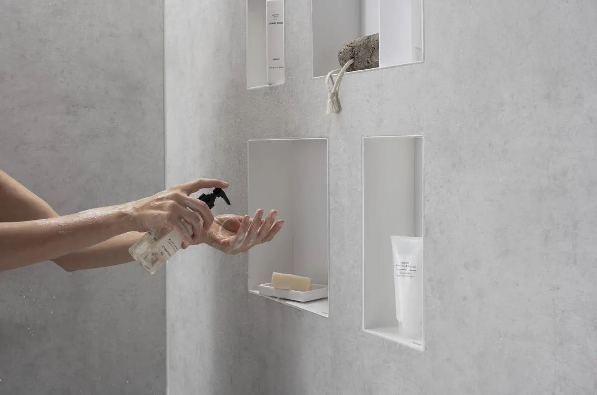 Настенный короб HANSGROHE XtraStoris Original 56064670 с интегрированной рамой 300 мм х 600 мм х 100 мм, матовый чёрный