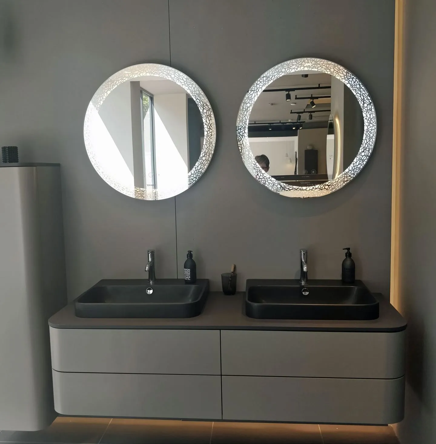 Шкаф-пенал подвесной Duravit Happy D.2 Plus HP1261R9292 каменно-серый