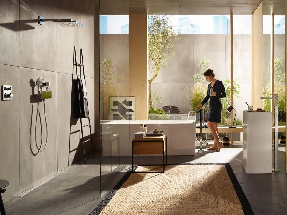 Душевая система скрытого монтажа с термостатом ShowerSelect HANSGROHE Raindance E 27939670 с ручным душем и шлангом, цвет Чёрный матовый