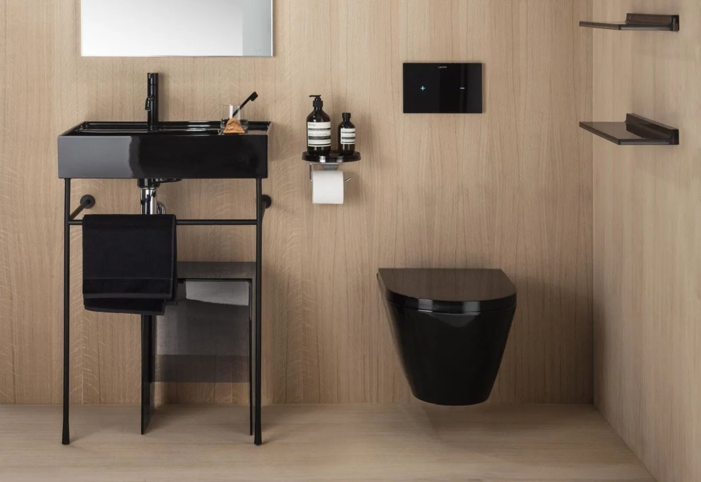Полочка настенная  Kartell by Laufen  3.8533.0.091.000.1  45 см,  пластик, цвет плотный черный