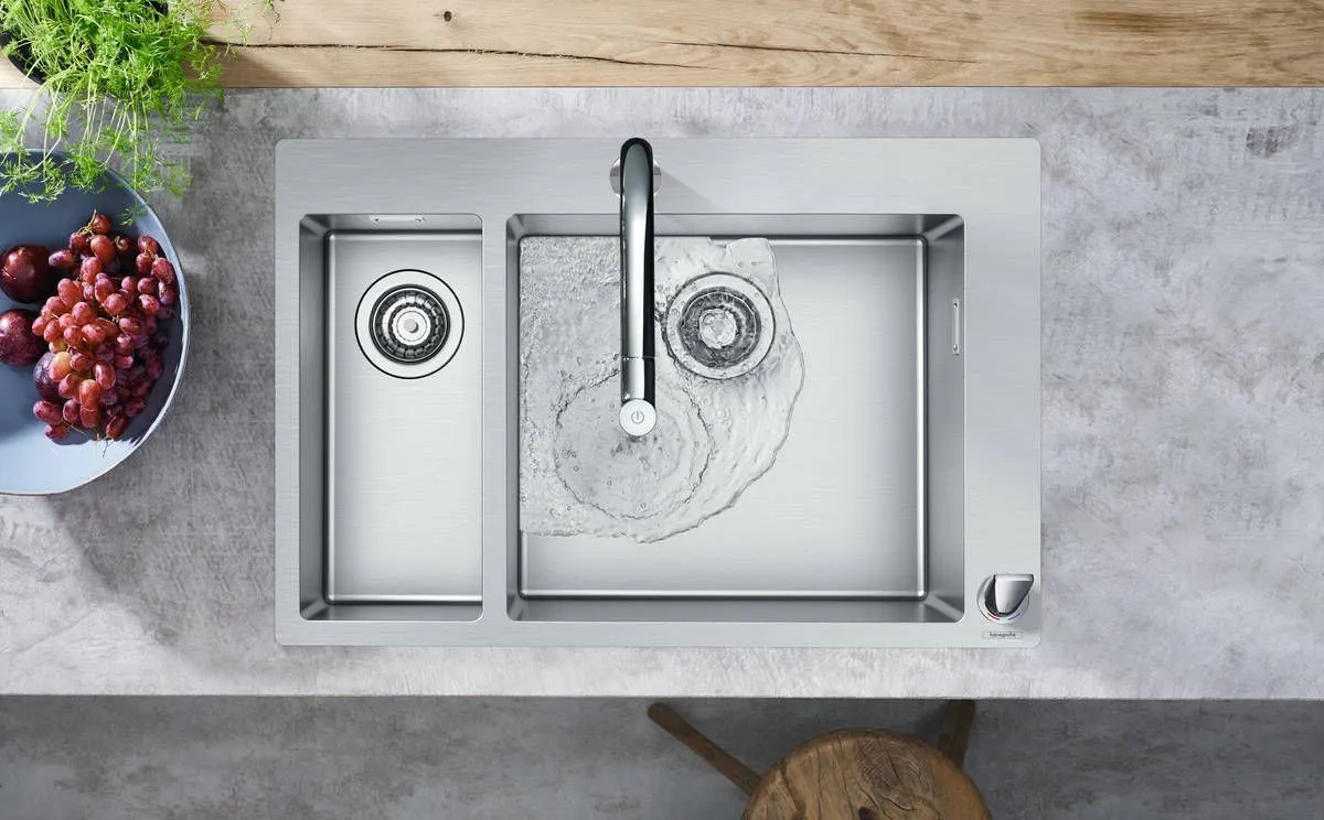Смеситель для кухни с выдвижным изливом Hansgrohe M71 73804000 Хром