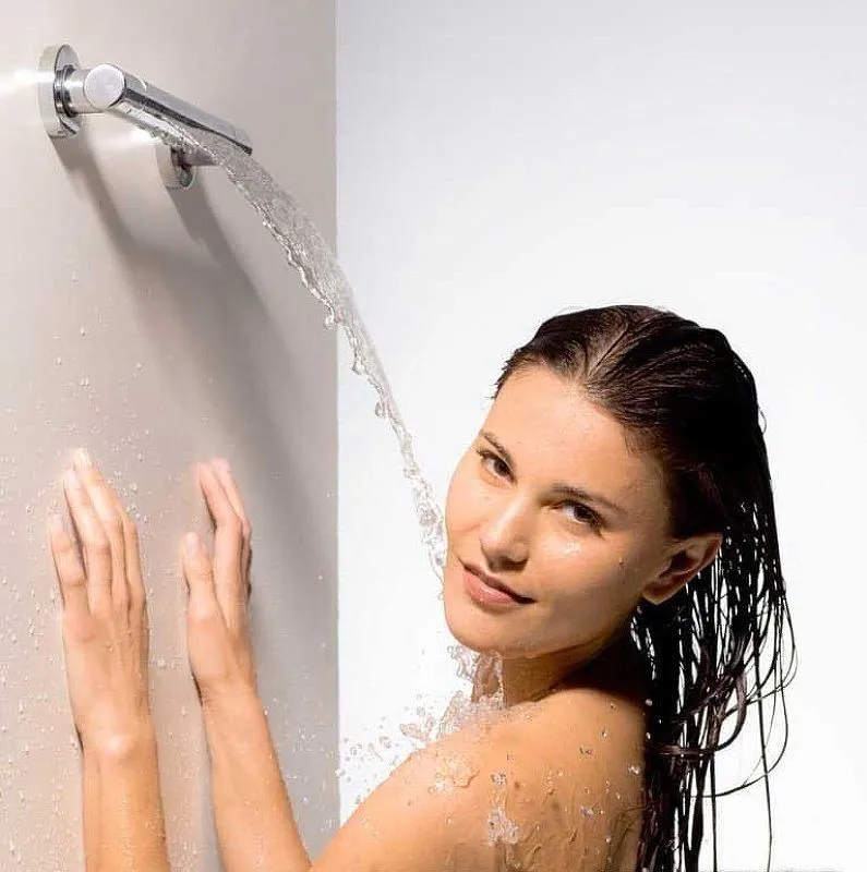 Верхний душ настенный поворотный BOSSINI CASCATA WALL I00271F.030 Хром