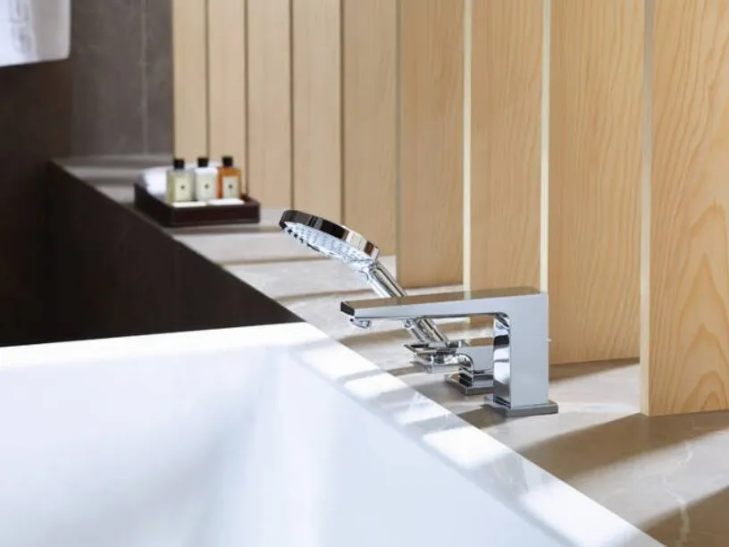 Смеситель на край ванны на 3 отверстия HANSGROHE Metropol 74551000 c рукояткой-петлей, с ручным душем, цвет Хром