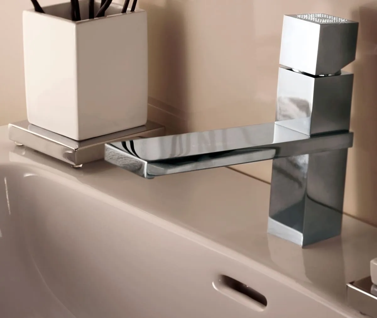 Смеситель для раковины Bossini Cube Z004301 Хром