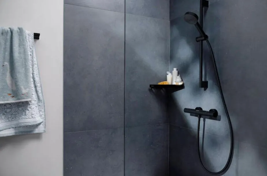 Душевой набор c термсостатом Ecostat Element HANSGROHE Pulsify Select 24271670 105 3jet, c EcoSmart и душевой штангой 950 мм, цвет Чёрный матовый